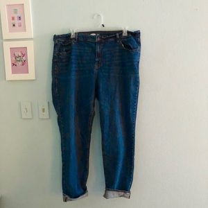 Medium wash boyfriend jeans size 20